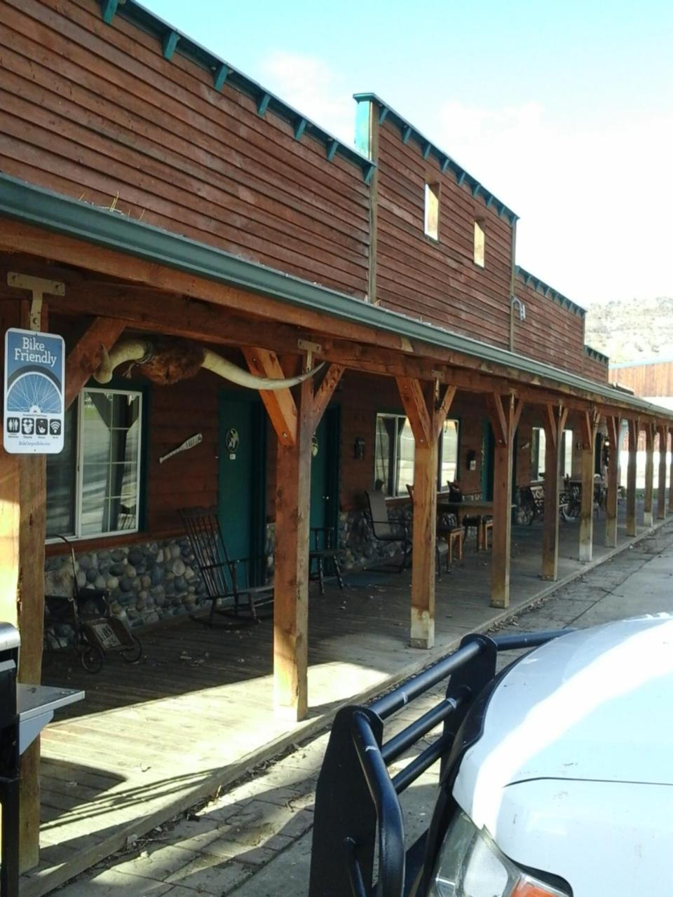 River Bend Motel Llc Spray Exterior photo
